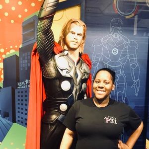 Meet your Posher, Tiyauna